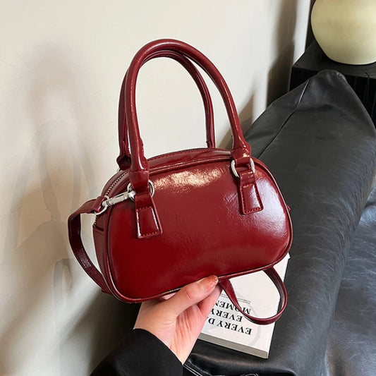 High-End Texture Retro Small Bag 2026 New Women's Bag Autumn and Winter Popular Popular Messenger Bag Portable Square Sling Bags