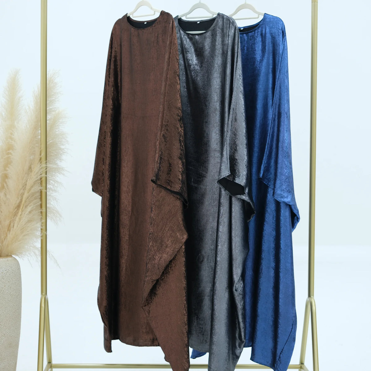 Stylish Butterfly Kaftan Women's Dresses Elegant Shiny Polyester Caftan Abaya Batwing Style Islamic Clothing Abaya Loose Robes