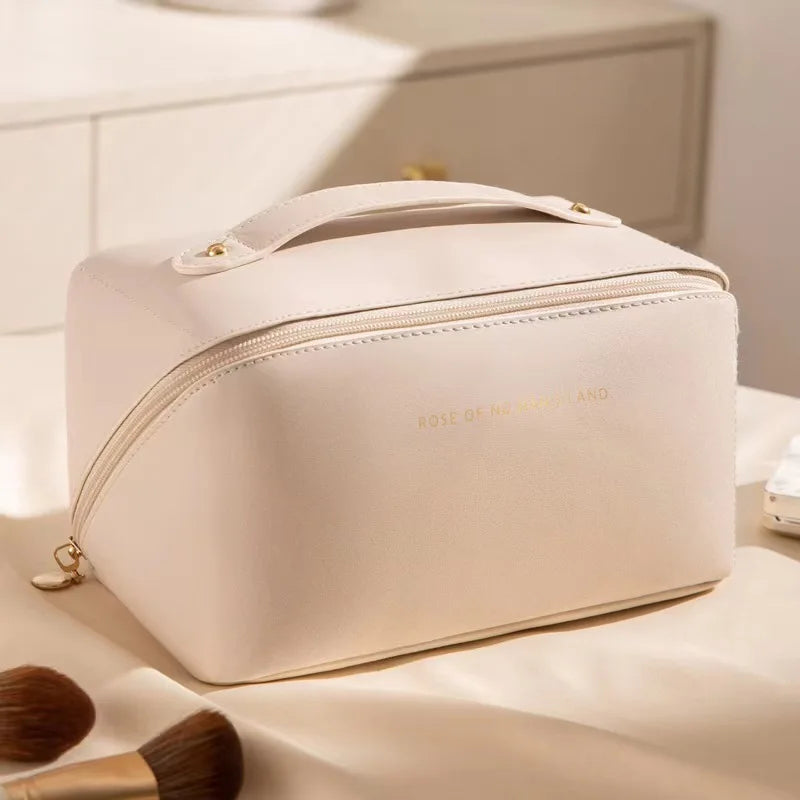 PU Fashion and Convenient Makeup Bag, Travel Storage Bag, Large Capacity Toilet Bag, Hand Boosting Beauty Pillow Makeup Bag
