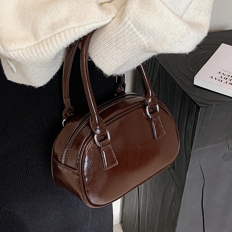 High-End Texture Retro Small Bag 2026 New Women's Bag Autumn and Winter Popular Popular Messenger Bag Portable Square Sling Bags
